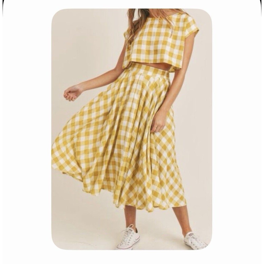 MABLE Plaid Gingham Skirt Flared Size Medium Checkered Picnic Yellow White - Picture 2 of 10